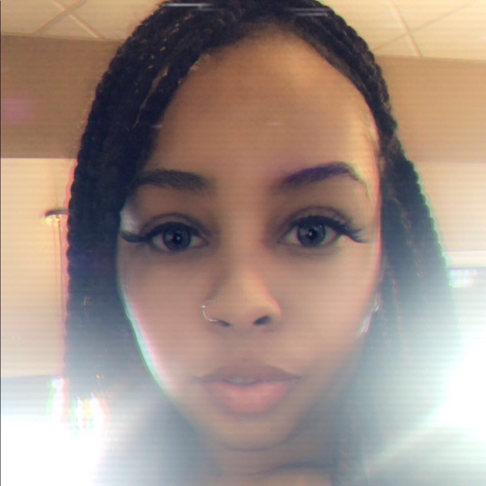 Meet your Posher, Jasmine